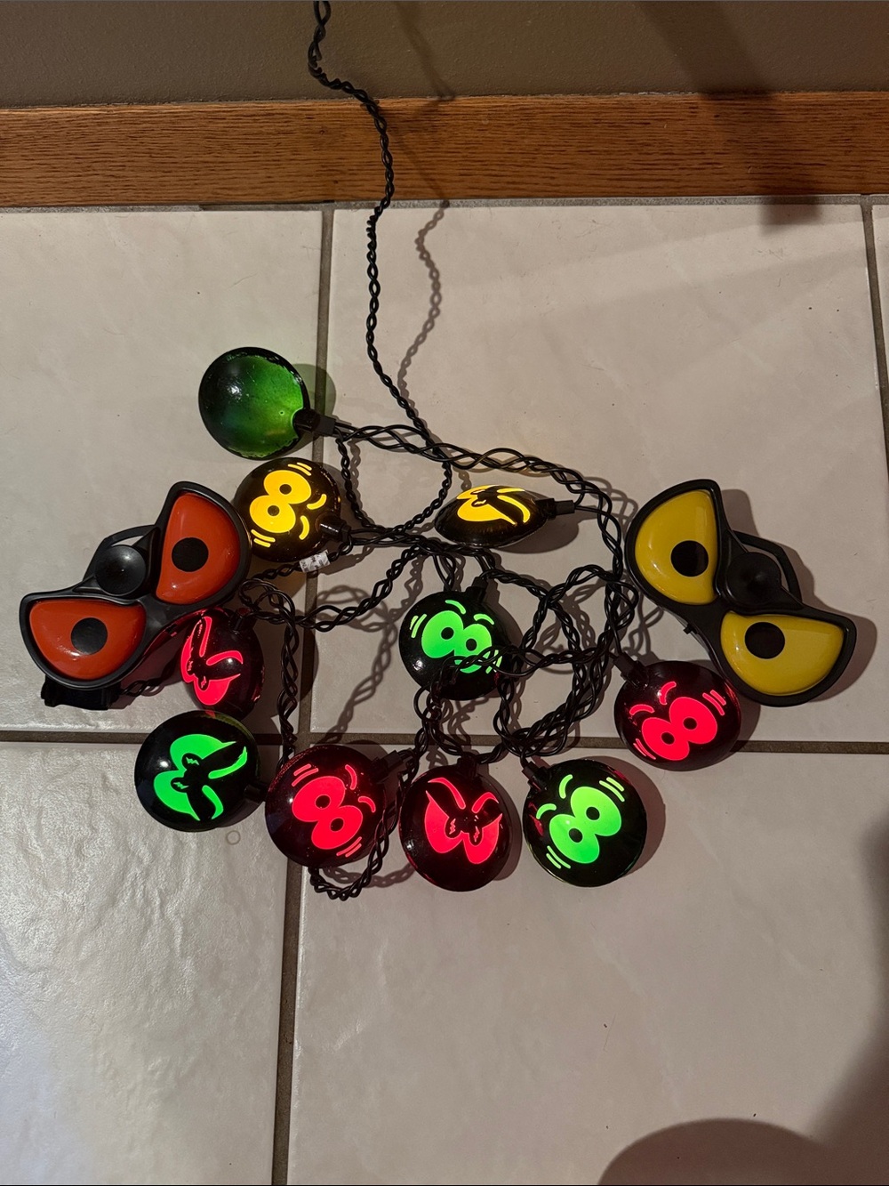 Vtg Eerie Eyes Set Fun World String Lights Blow Mold Halloween & 2 Blinking Eyes